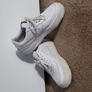 Nike Air Force 1 women's size 9.5 (41)